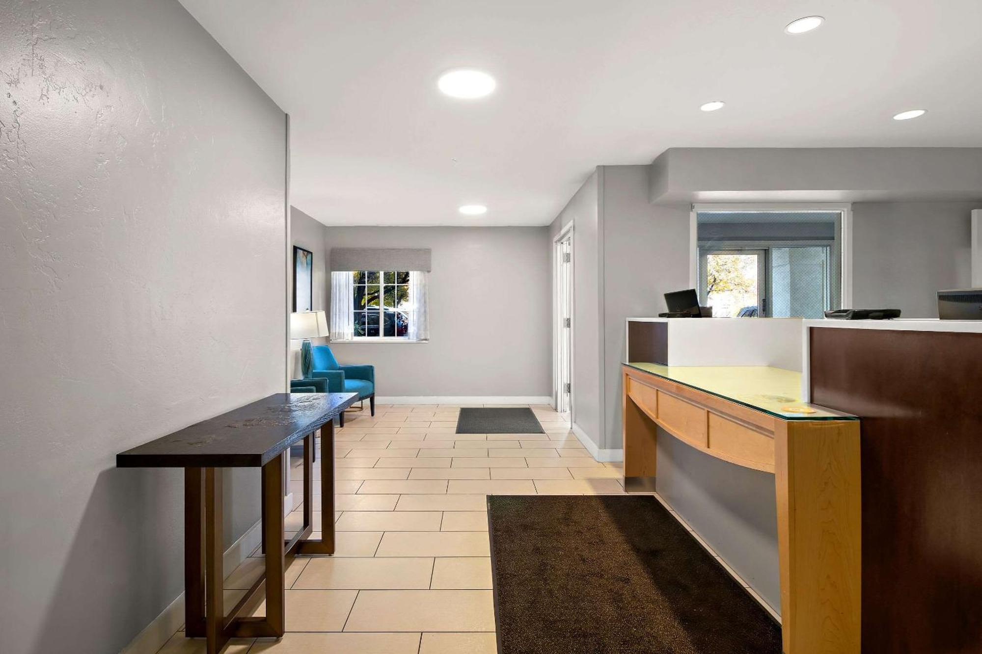 Mainstay Suites Salt Lake City Fort Union ミッドベール エクステリア 写真